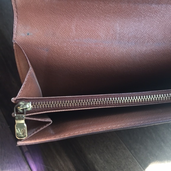 Authentic‎ Louis Vuitton Portefeiulle Sarah Long Wallet - Picture 4 of 9